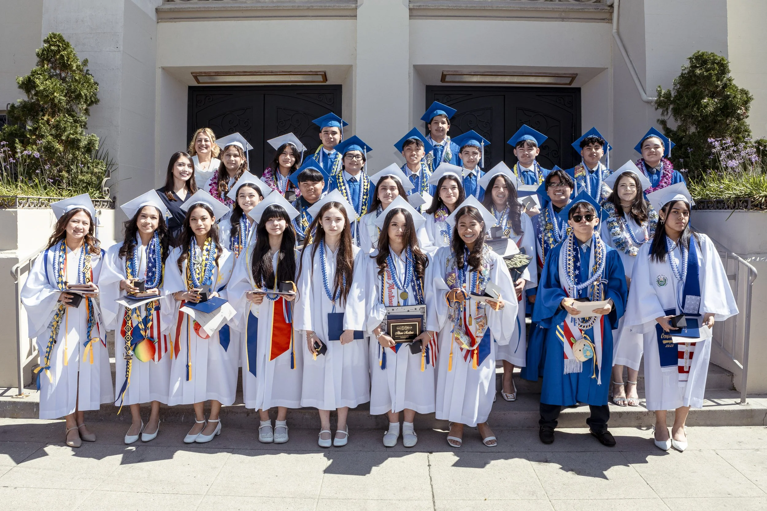 IHM_GRADUATION_CLASS2025_0585-EDIT_Social.jpg
