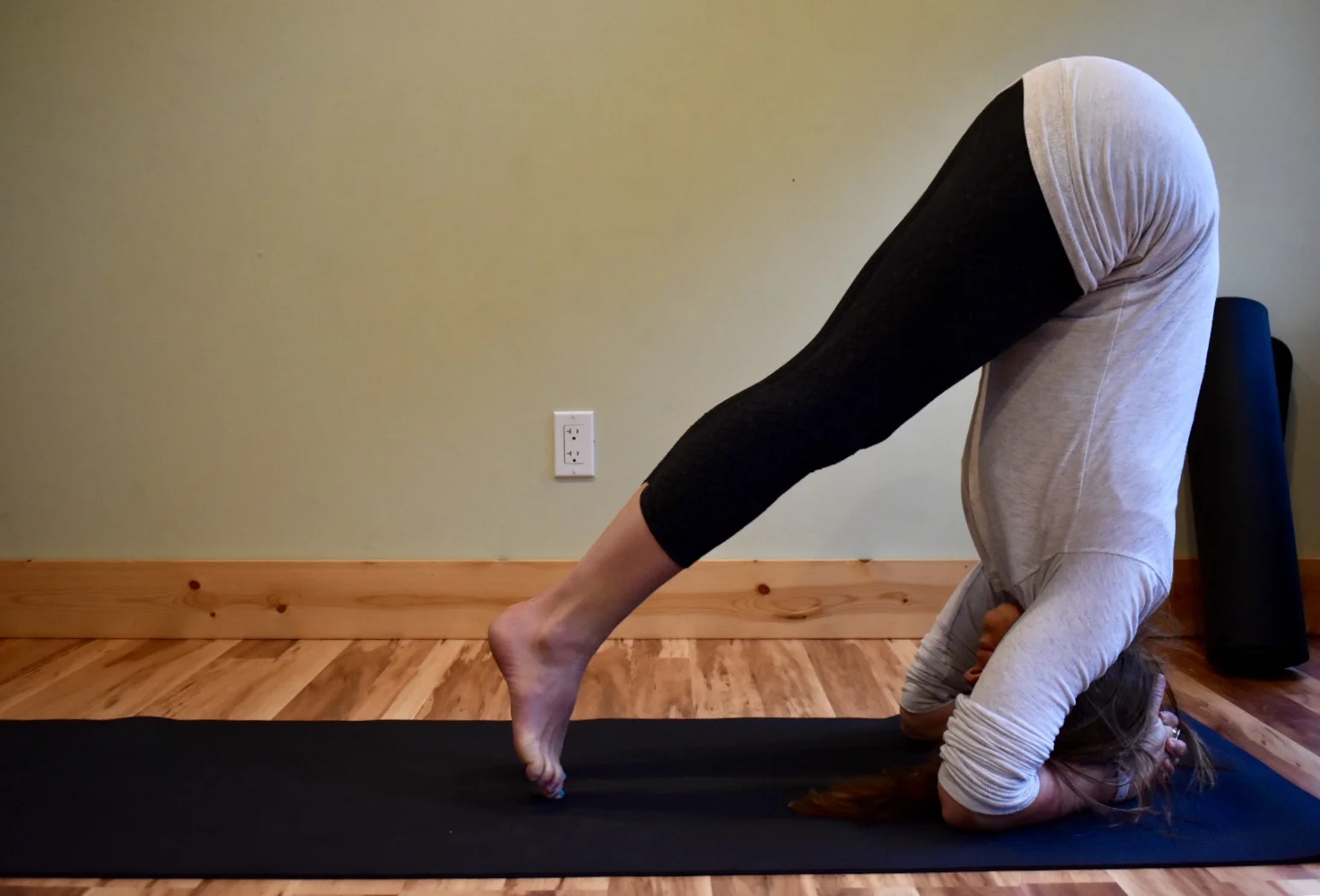 Headstand Workshop Pic.jpg