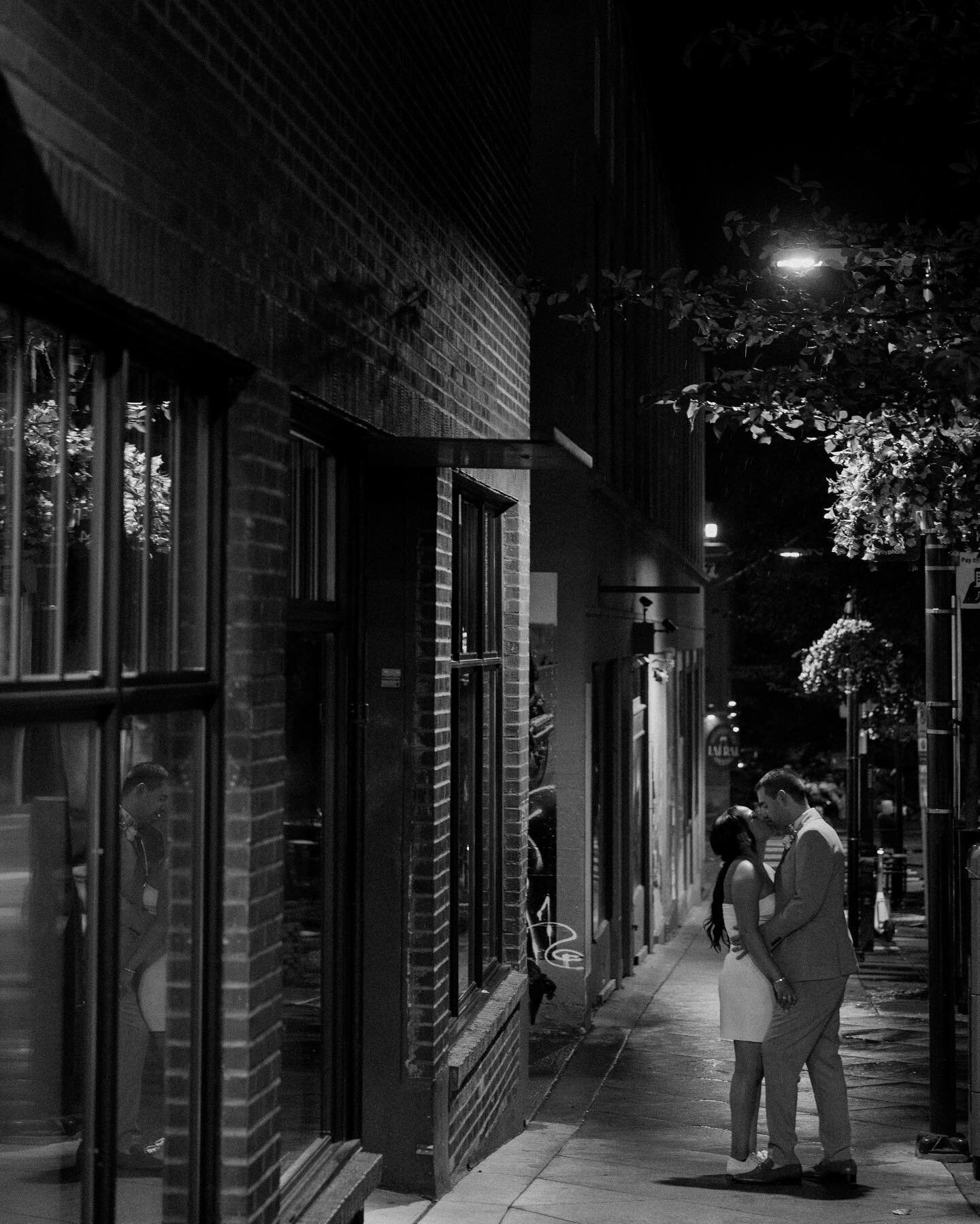 The streets of Bell are stealing the show in these stunning photos by @sarah_anne_photo (even though the inside of Block 41 is a photographer&rsquo;s dream with Block 41&rsquo;s customizable lights....💭💡)

Photography @Sarah_Anne_Photo
Carissa Blos