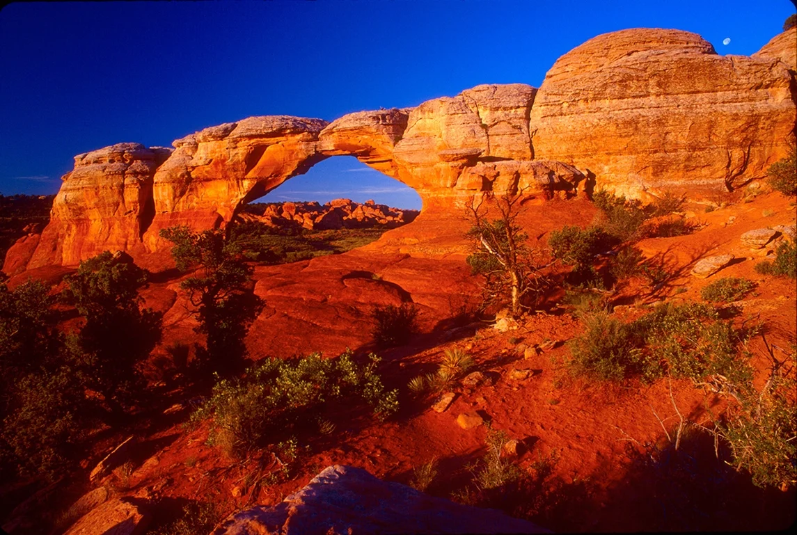 Broken Arch at Dawn, Arches National Park, Utah