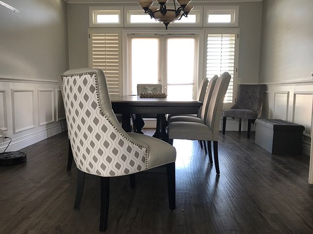 Wainscot panel recently installed throughout family dining room. All chairs were also refinished and reupholstered with satin nickel nail heads. Anaheim, CA
.
.
.
#interiordesign #diningroom #family #home #homedecor