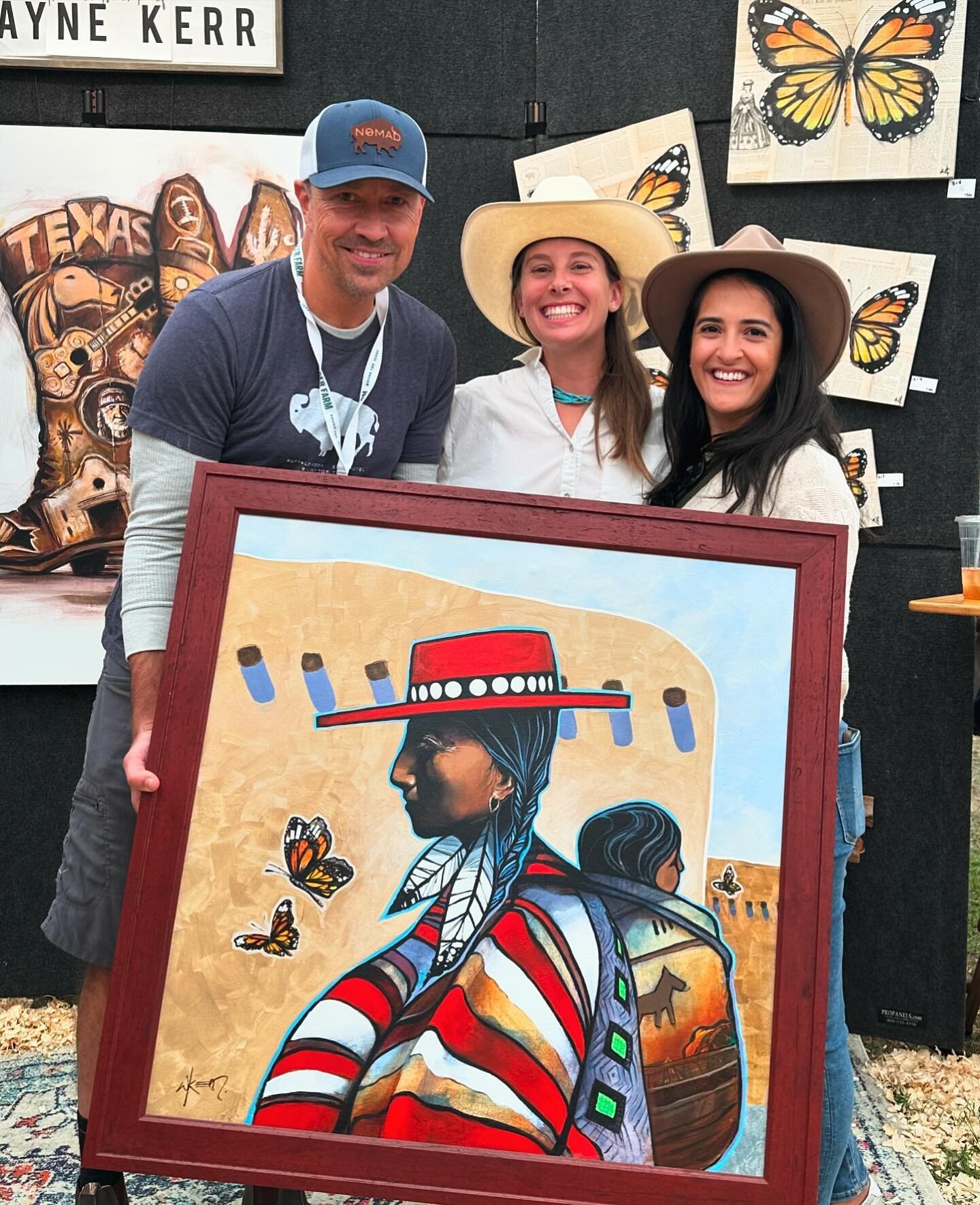 &ldquo;New Beginnings&rdquo; is getting a new home in Taos, Nm! 🙌🏼 

So very thankful for a great opening day at @marburgerfarm and for new friends. 🙏🏼

#southwesternart 
#taos
#nativeamerican 
#westernart
#artofthewest 
#newmexico