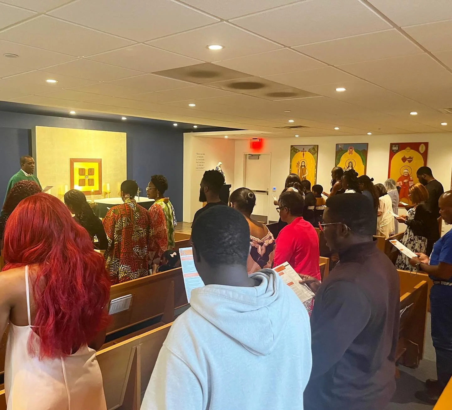 What a joy it was to celebrate our Nigerian Igbo mass this Saturday! The Mass was filled with joyful music, and afterwards we had a wonderful dinner celebration full of jollof, rice and other Nigerian food. Thanks to Fr Kevin, our celebrant, and our 