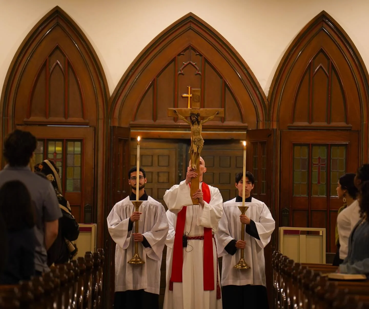 &ldquo;This is the wood of the cross, on which hung the Savior of the World.&rdquo; &bull; On Good Friday we accompany Jesus to Calvary, and contemplate the immense gift and mystery of his sacrifice for us. Tonight, the Liturgy of the Triduum conclud