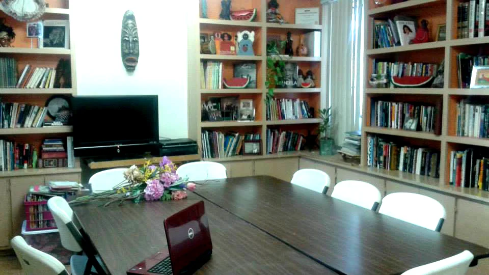LIBRARY The library is also available to rent for meetings and classes. It can seat approximately 12 people.