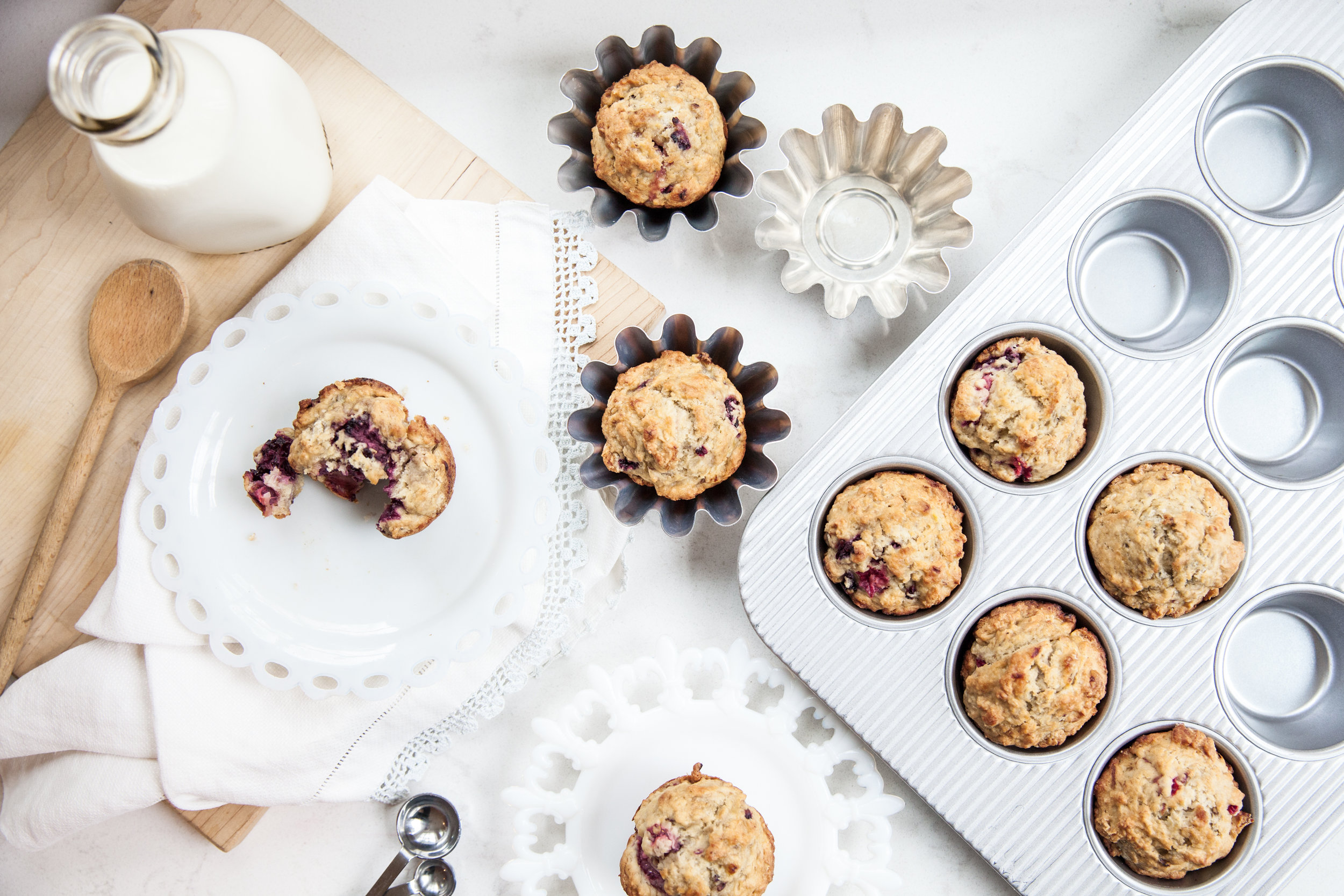 LisaDiederichPhotography_ThreeDucksBakery_ButtermilkBerryMuffins-5.jpg