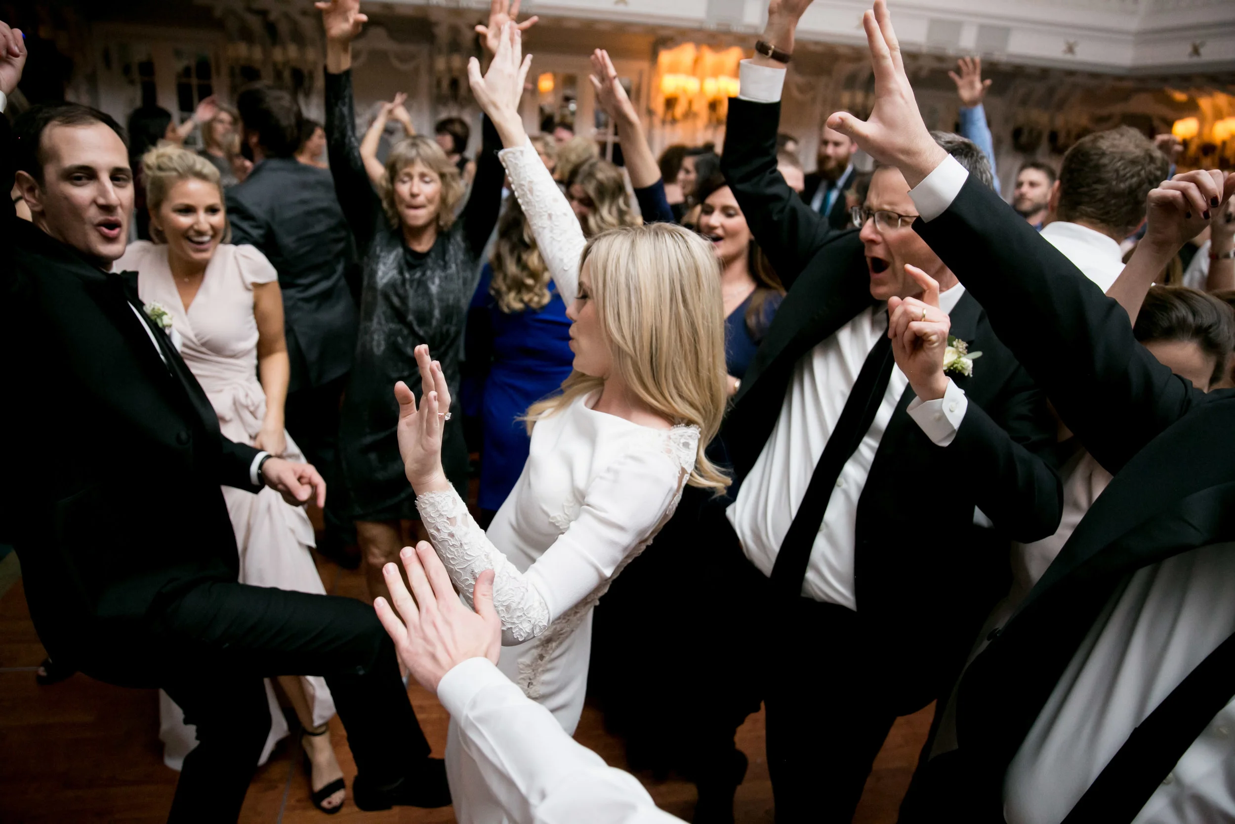 LisaDiederichPhotography_Meghan&Pete_ChicagoWedding_Blog-71.jpg