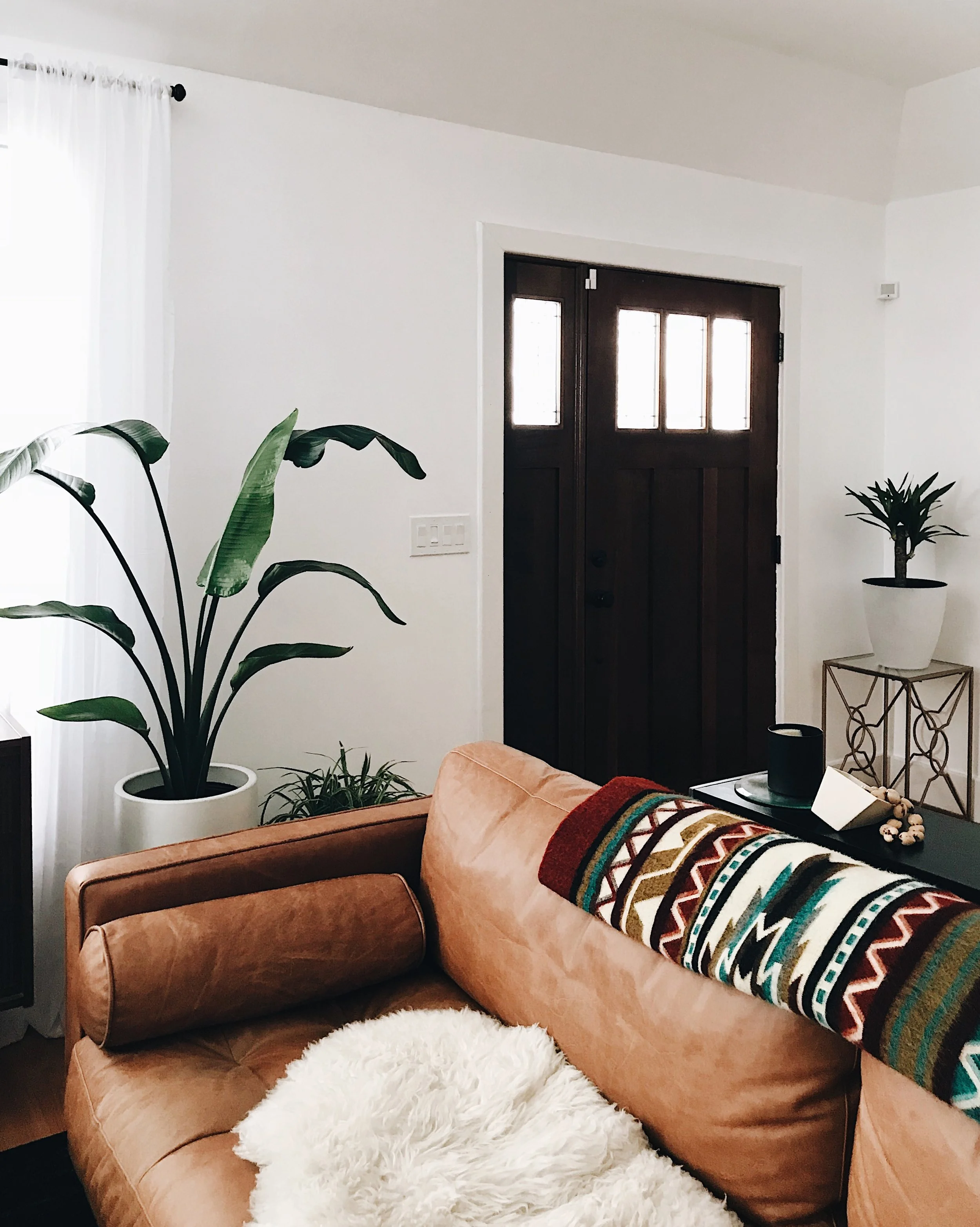 Blanket by Ecuadane&nbsp;and planters by Modernica.