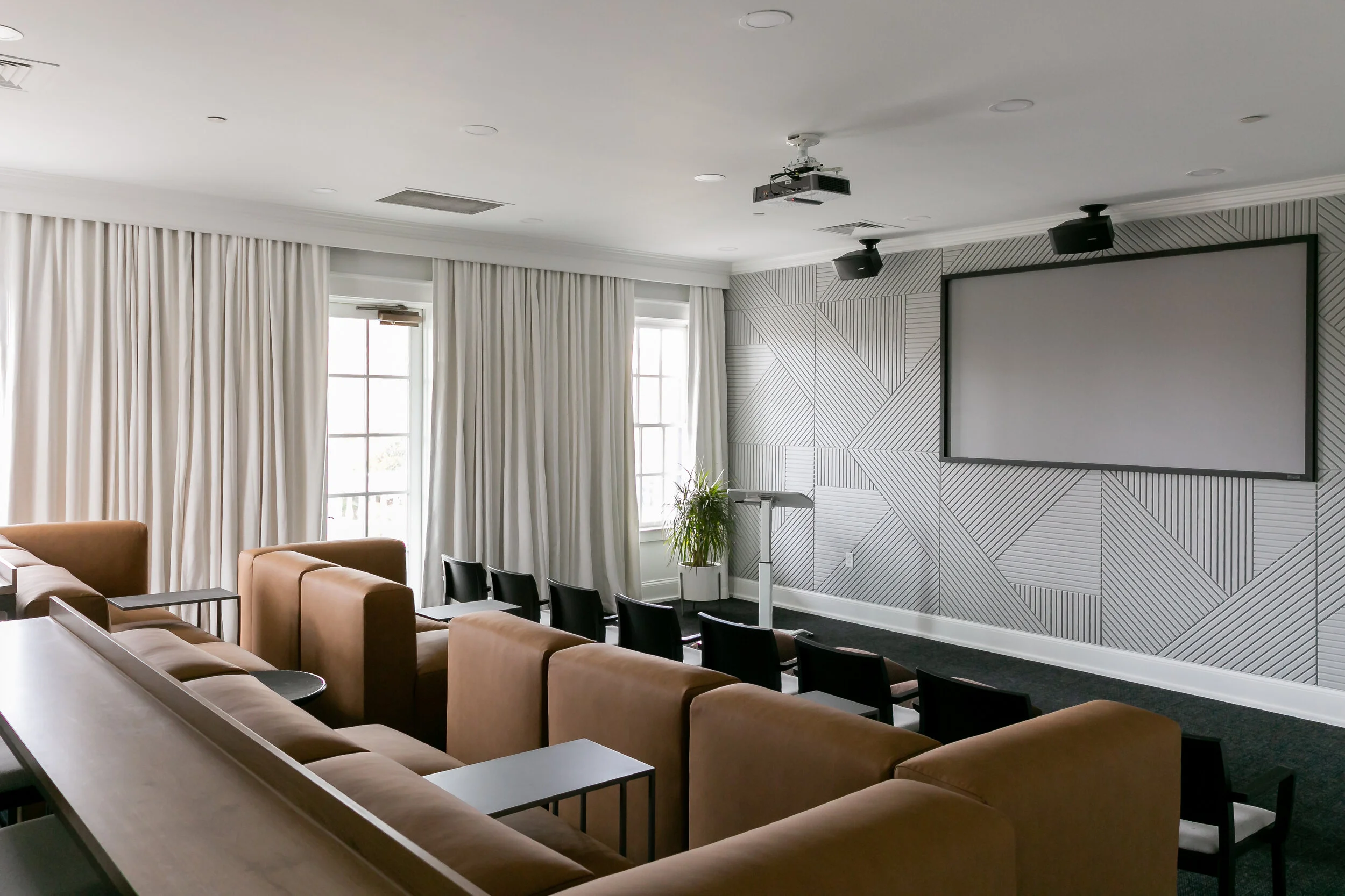 LYNE INTERIORS // interior photography