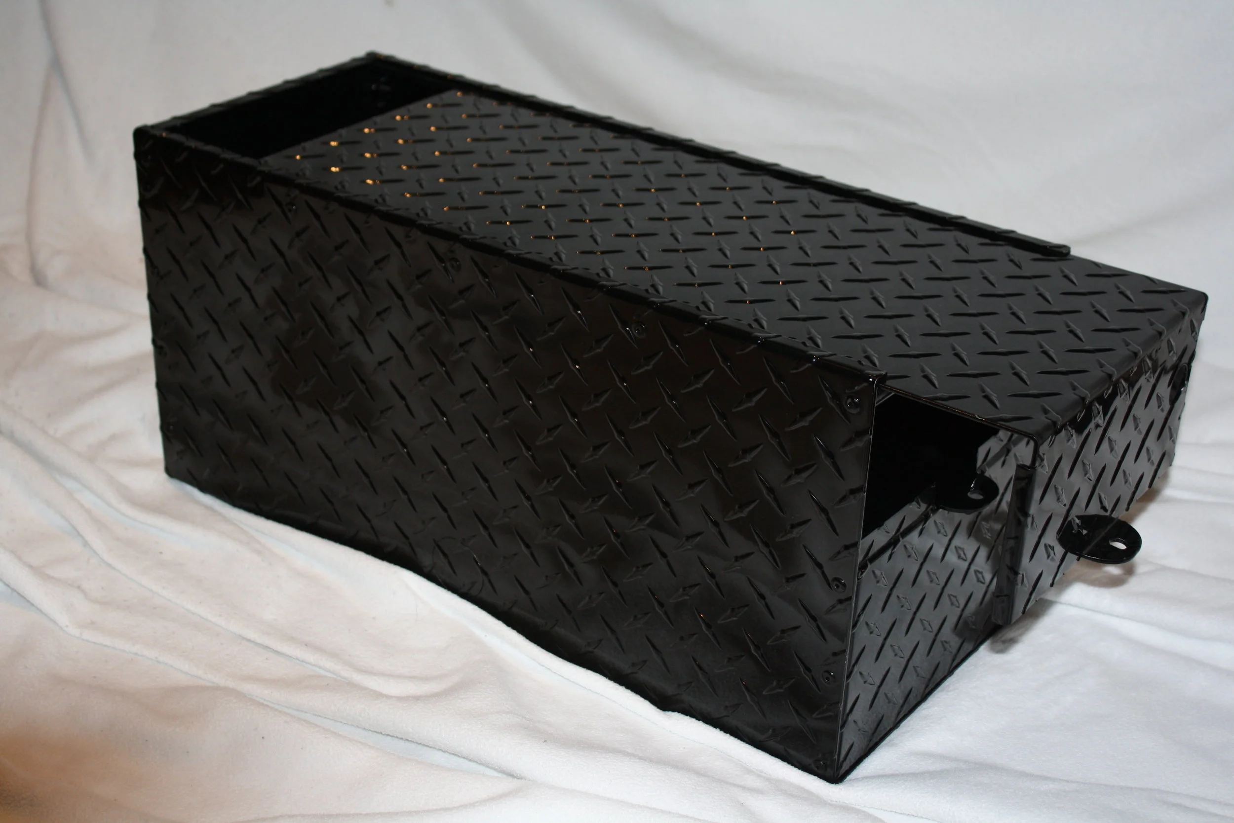 27" All Diamond Plate Aluminum Battery Lock BoxBlack — RV Lockbox