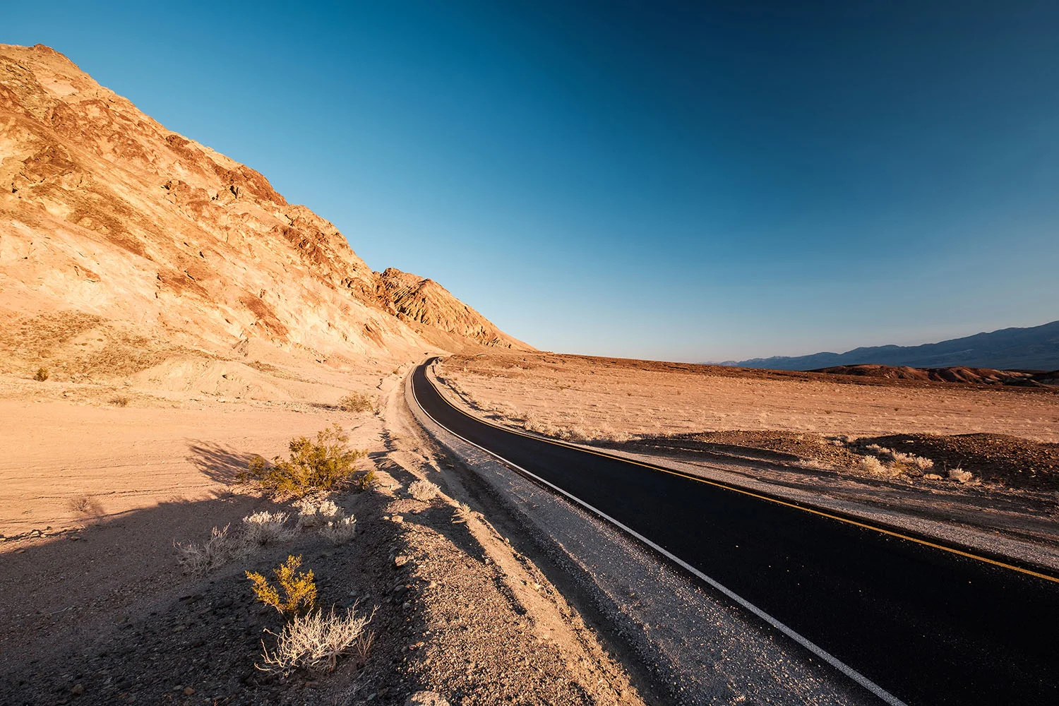 5.23.19_artists-drive-in-death-valley-P894FVH.jpg