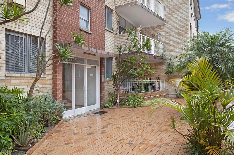 12/80 MASCOT DRIVE, EASTLAKES