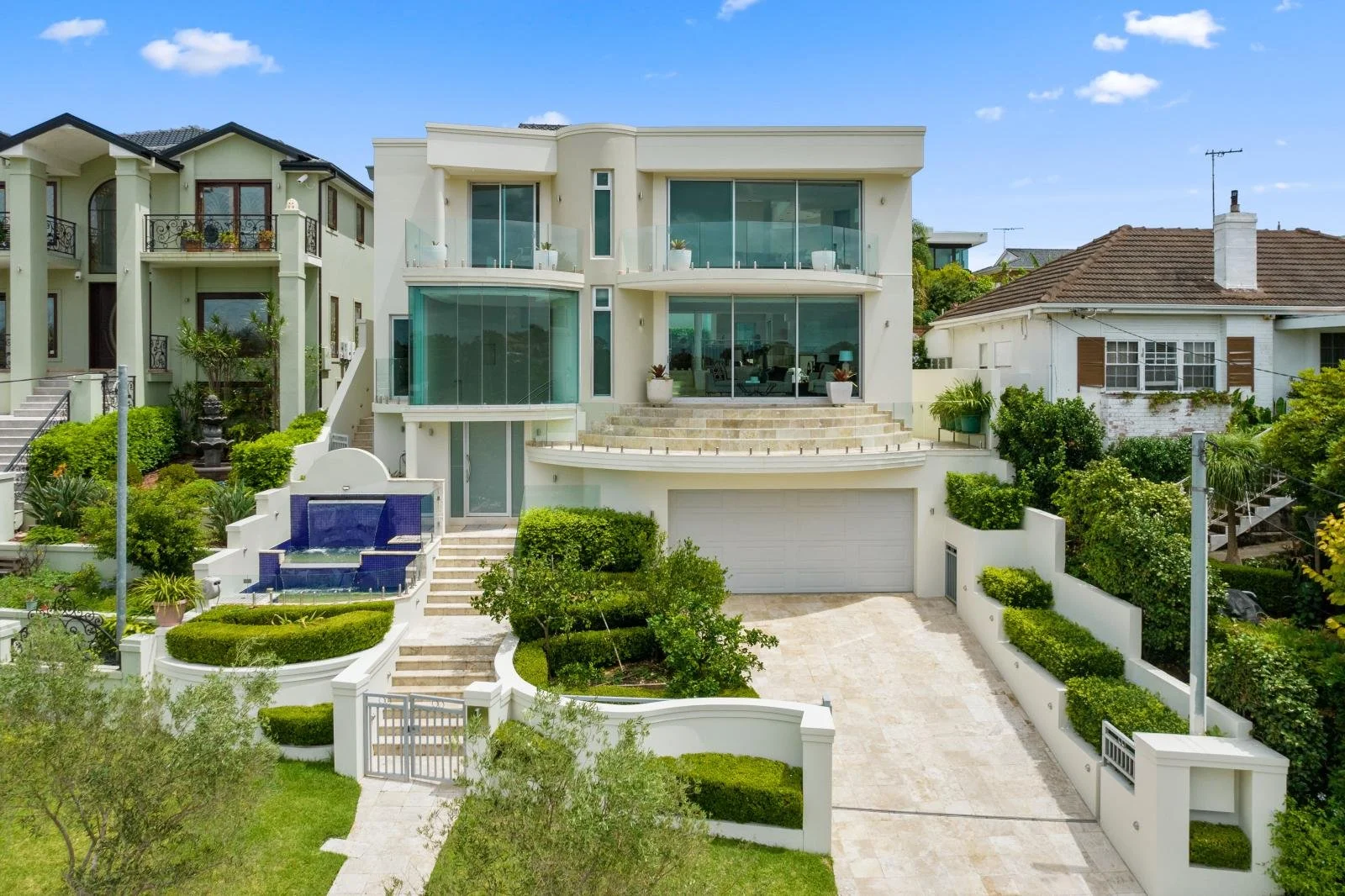46 KYLE PARADE, KYLE BAY  -   SOLD $4,400,000