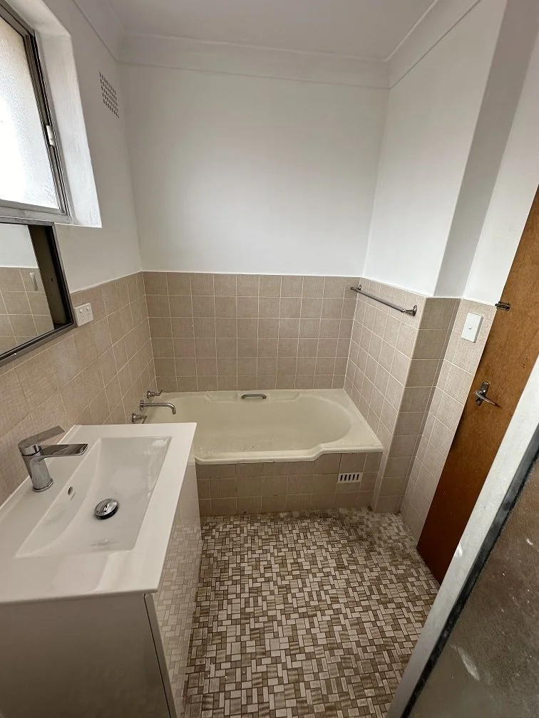 bathroom lr.jpg