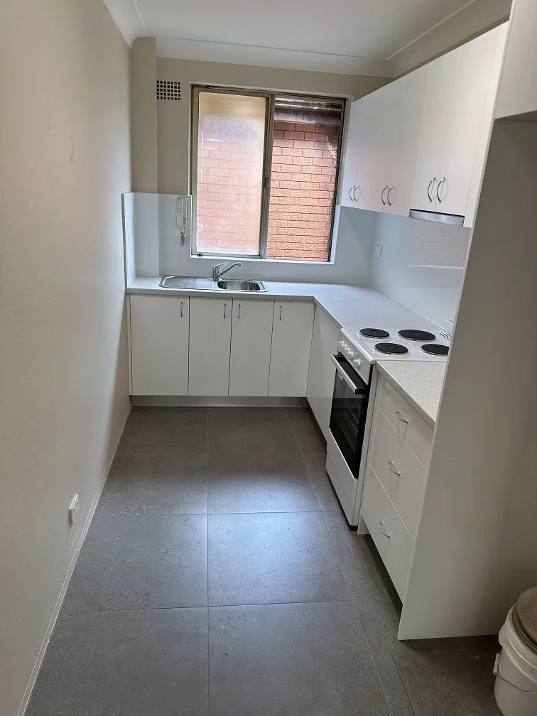 kitchen lr.jpg