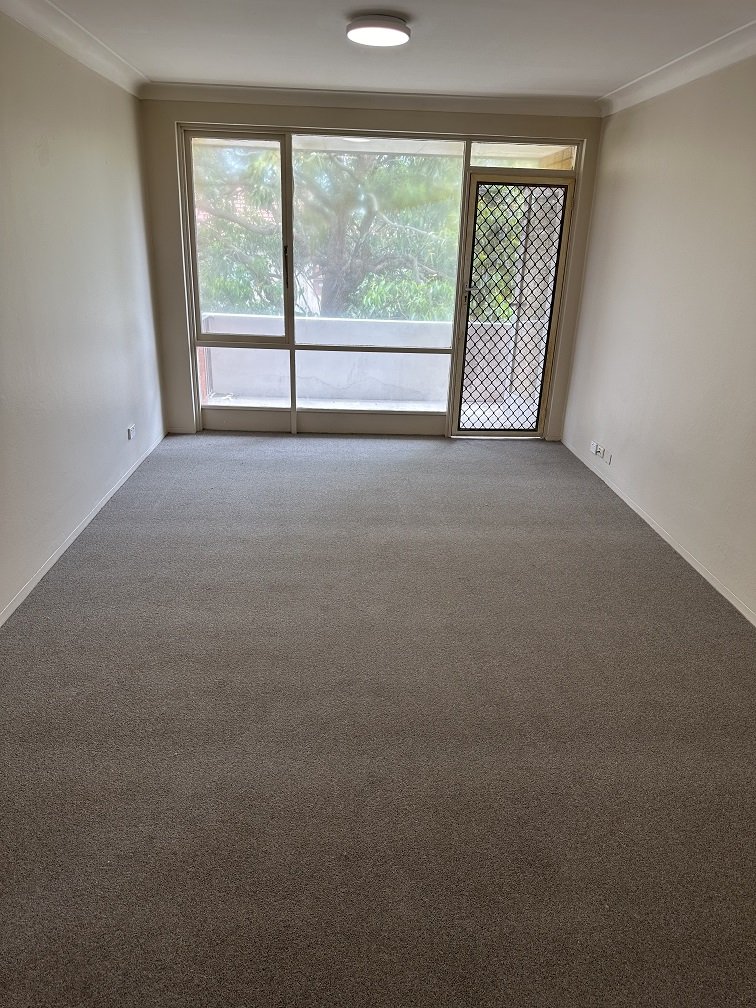 Loungeroom lr.jpg