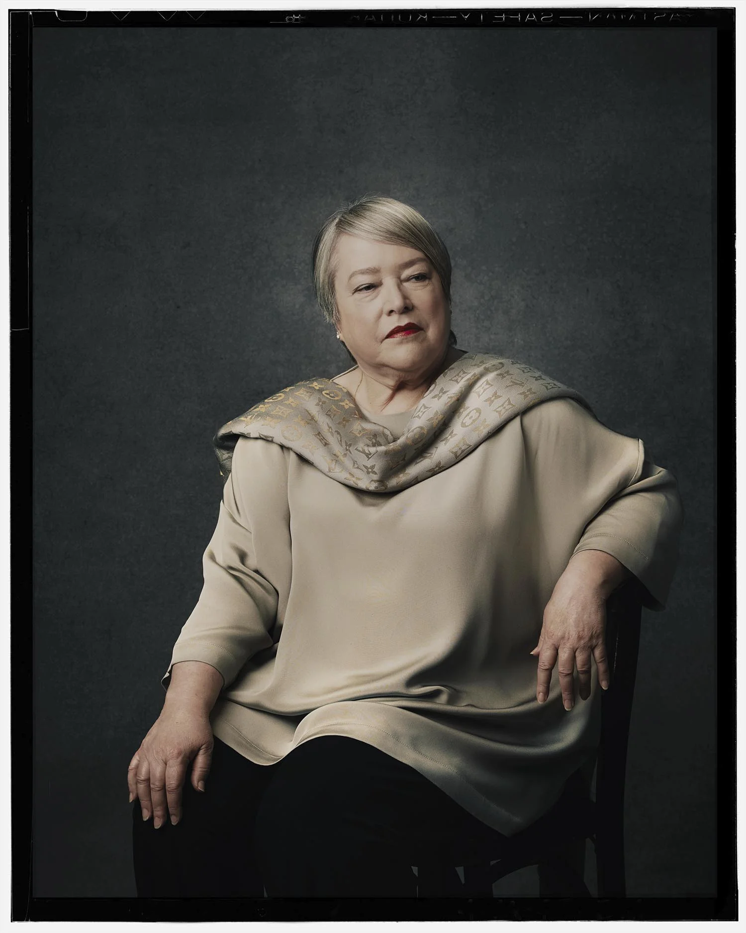 Kathy Bates EMMY FX2664 copy.jpg
