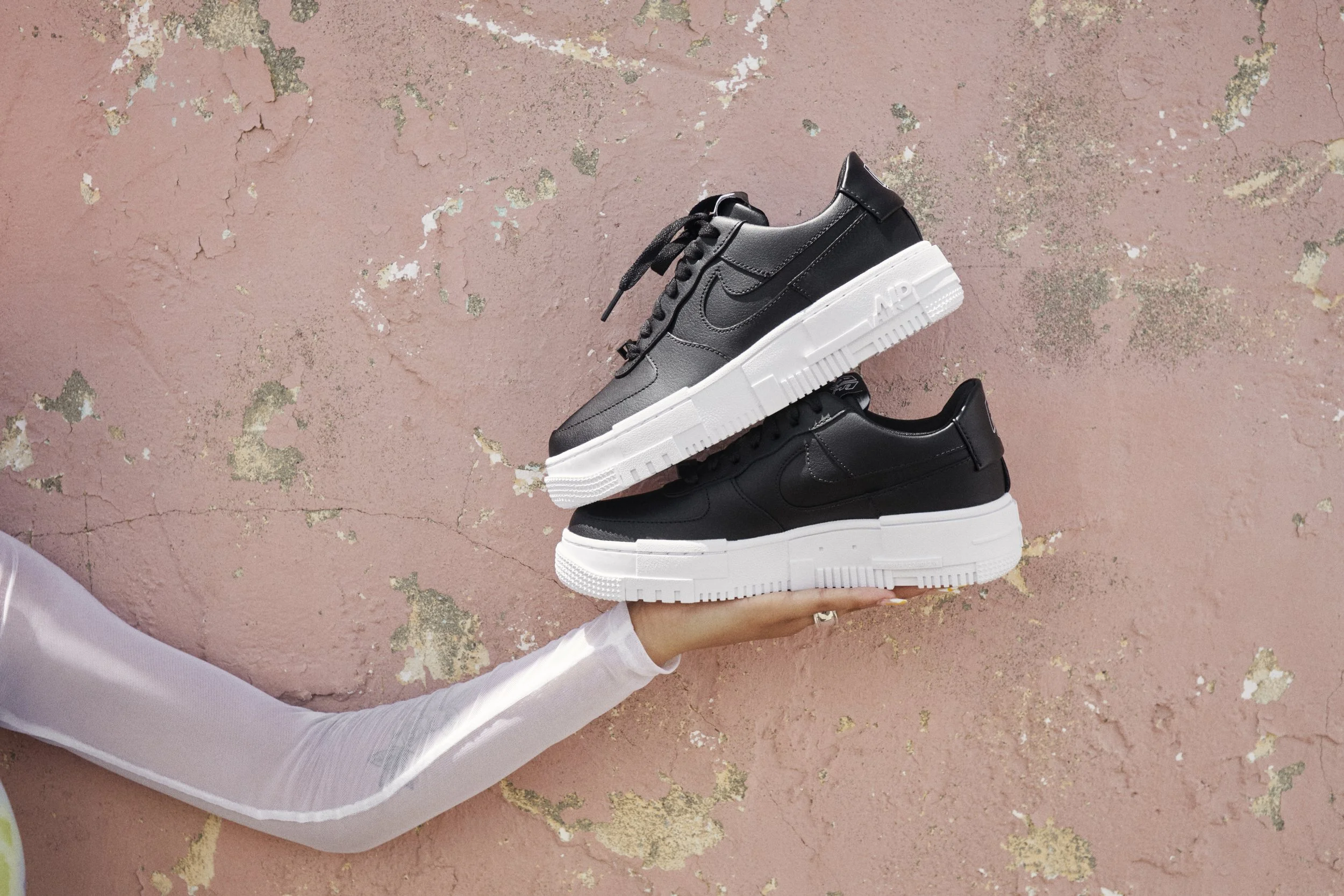 Nike Sub $100