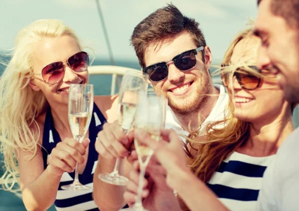 BAHS-Yachts-entertaining.jpeg