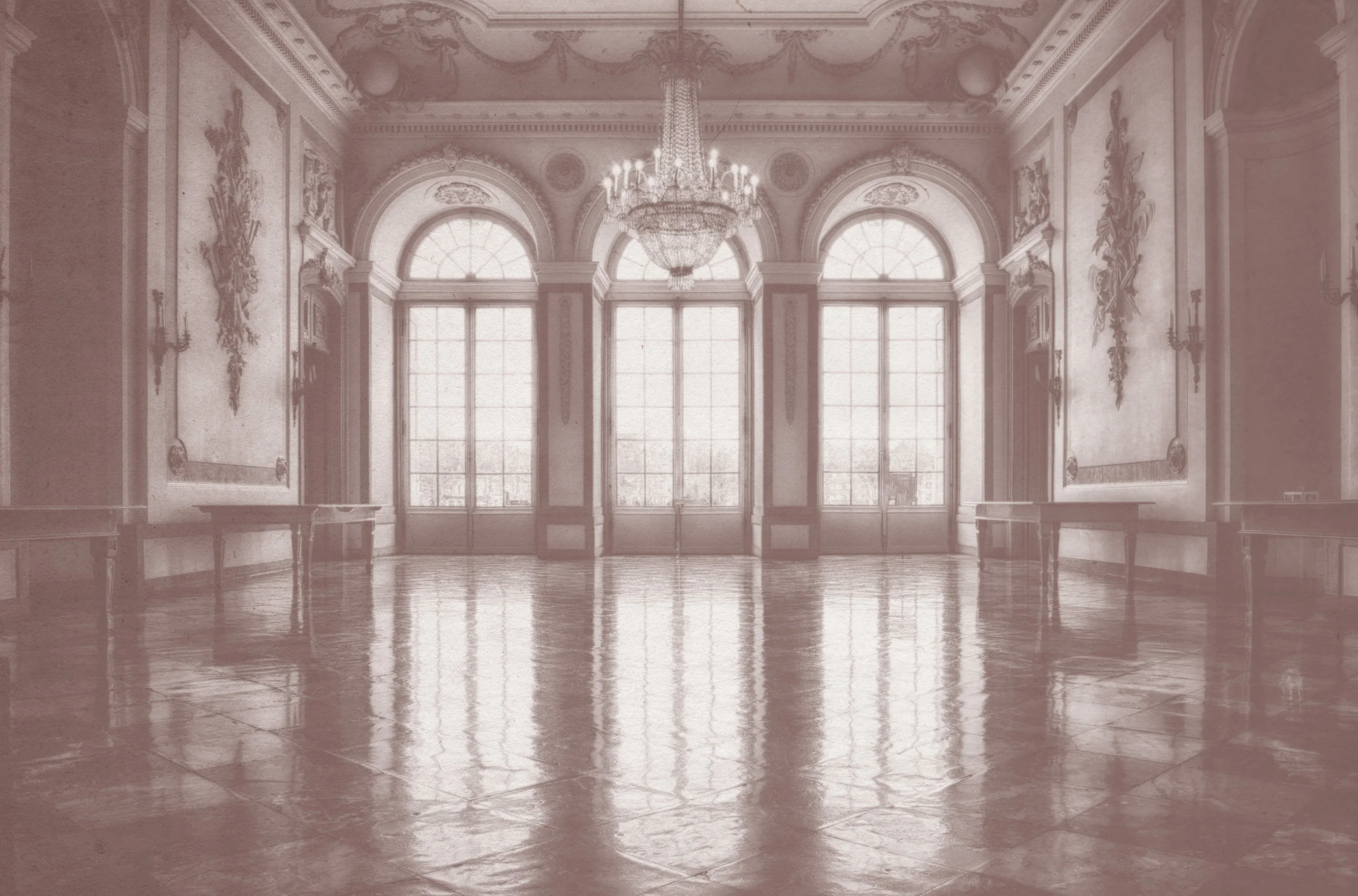 What S The Difference Between A Butler And A House Manager