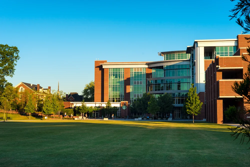 UTC. Photo: Kenneth Sponsler/shutterstock