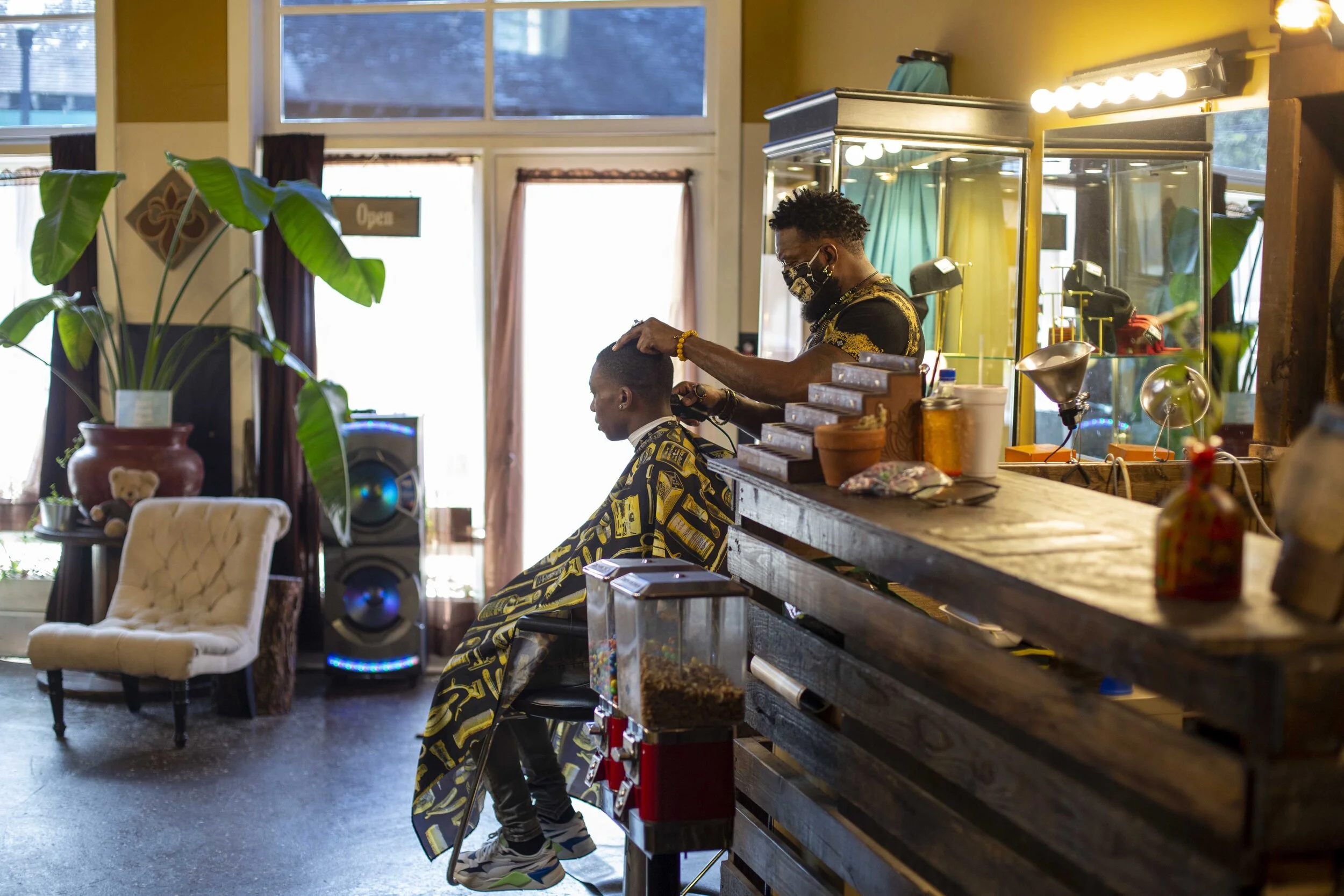 A Funder-Backed Project Explores Why COVID-19 Adversely Impacts Low-Wage Workers