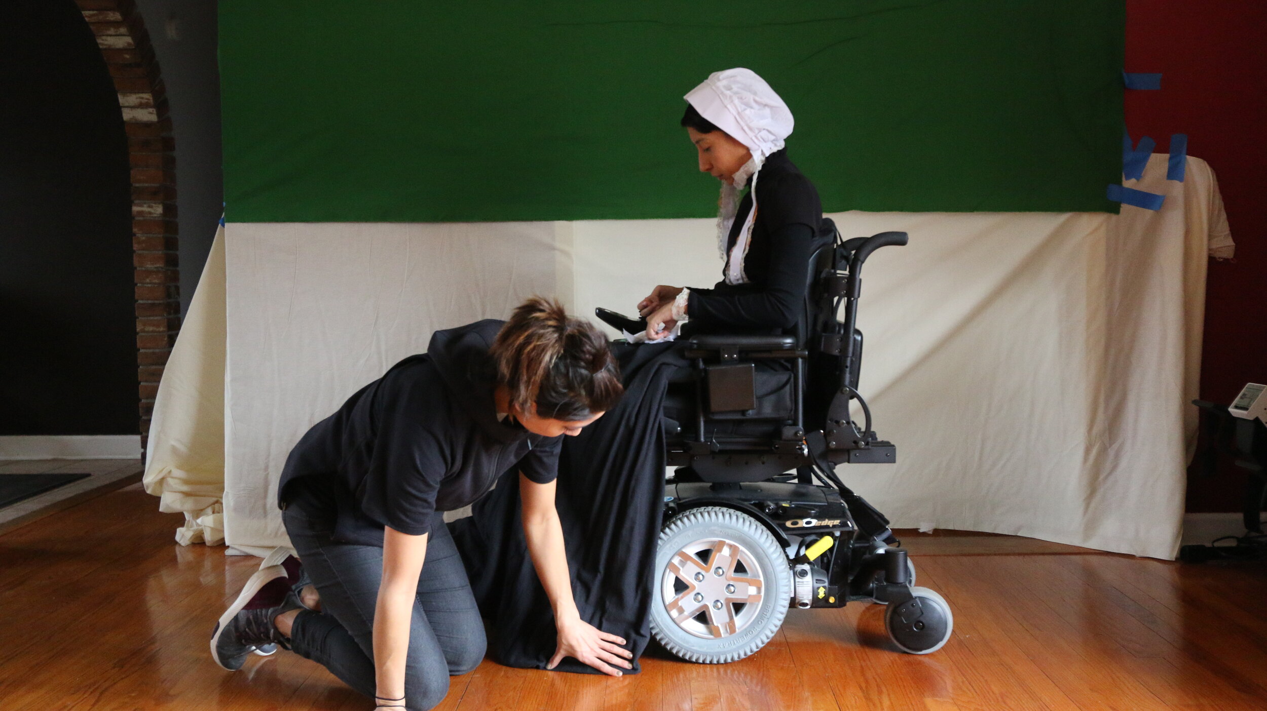 DCLI participant Reveca Torres (Seated in wheelchair). Photo: Elizabeth Sanchez, courtesy of 3Arts