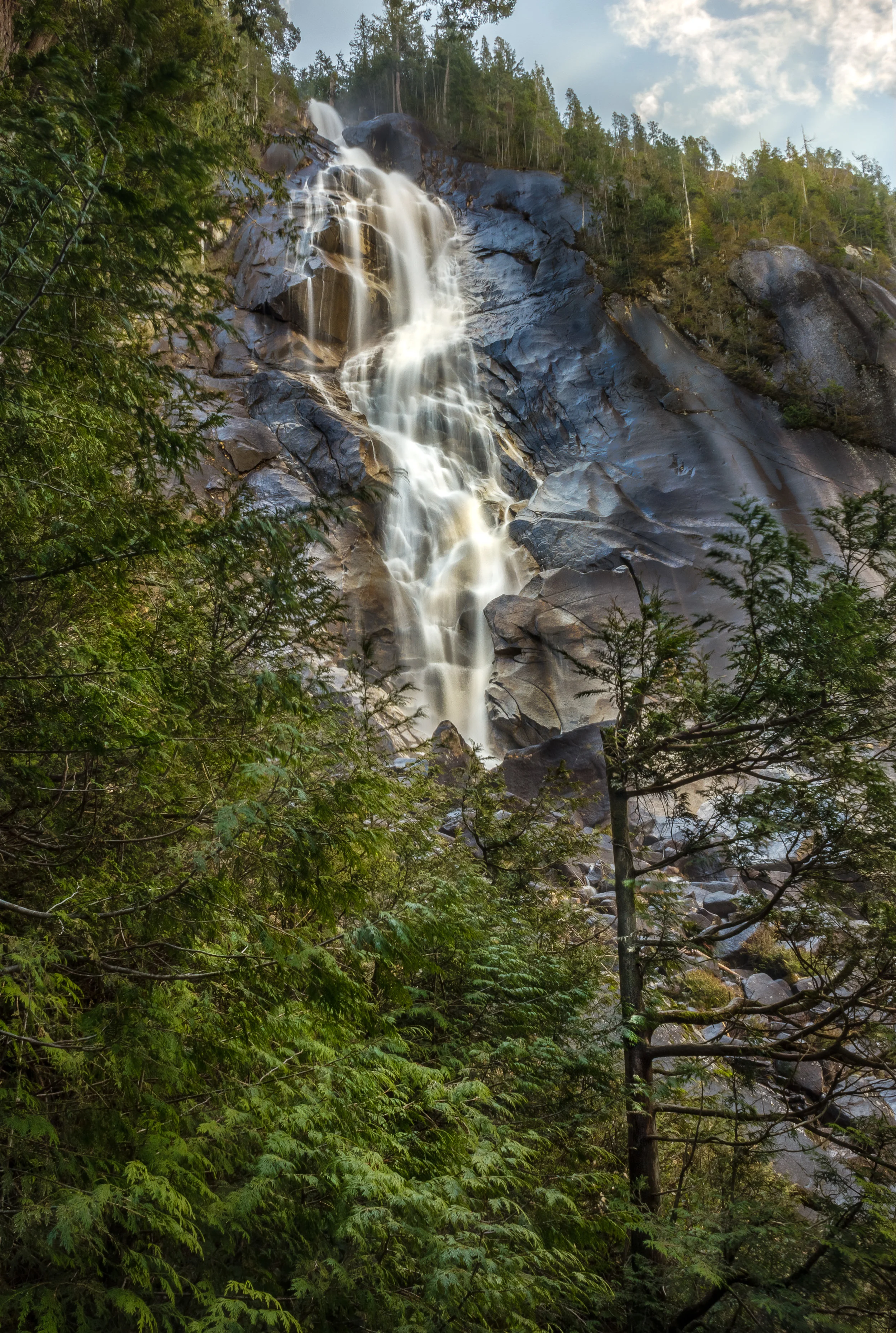 Shannon Falls / Squamish