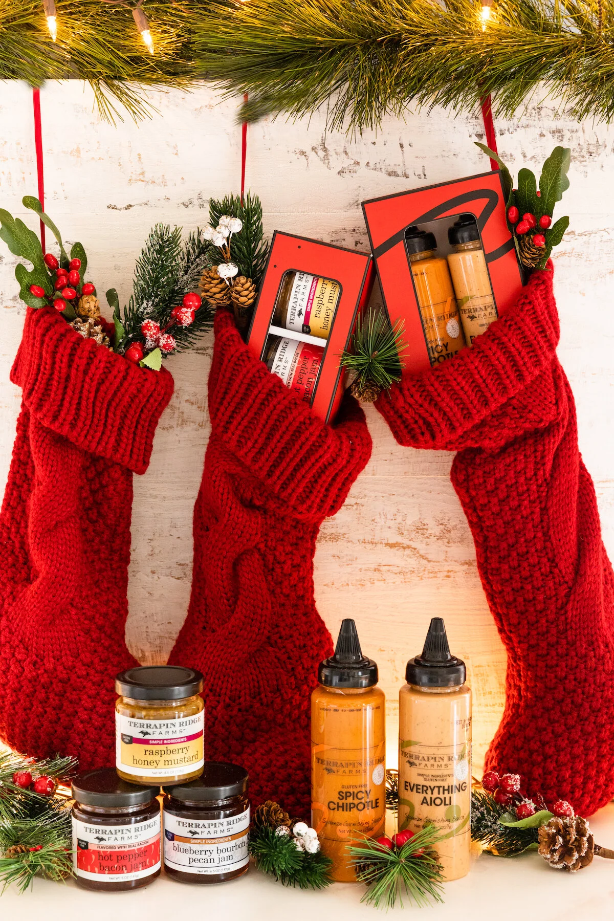 TRFImage2GiftBoxStockings_01 copy.jpg