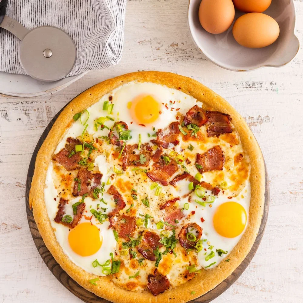 HiddenVillaSocialBreakfastPizza03.webp