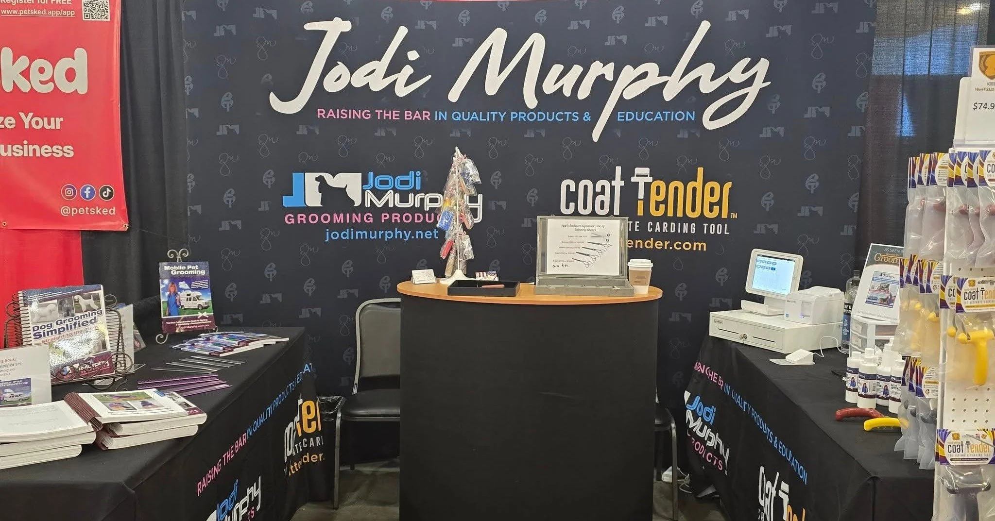 ✈️ On my way to the 2025 Groom Expo in Hershey, PA! 🍫 Looking forward to seeing everyone! My booth is #31 in the main ballroom! 3️⃣1️⃣ Be sure to stop by! 👋🏻
I will have ALL of my products available 📕, including the award-winning @coat.tender 🗡️