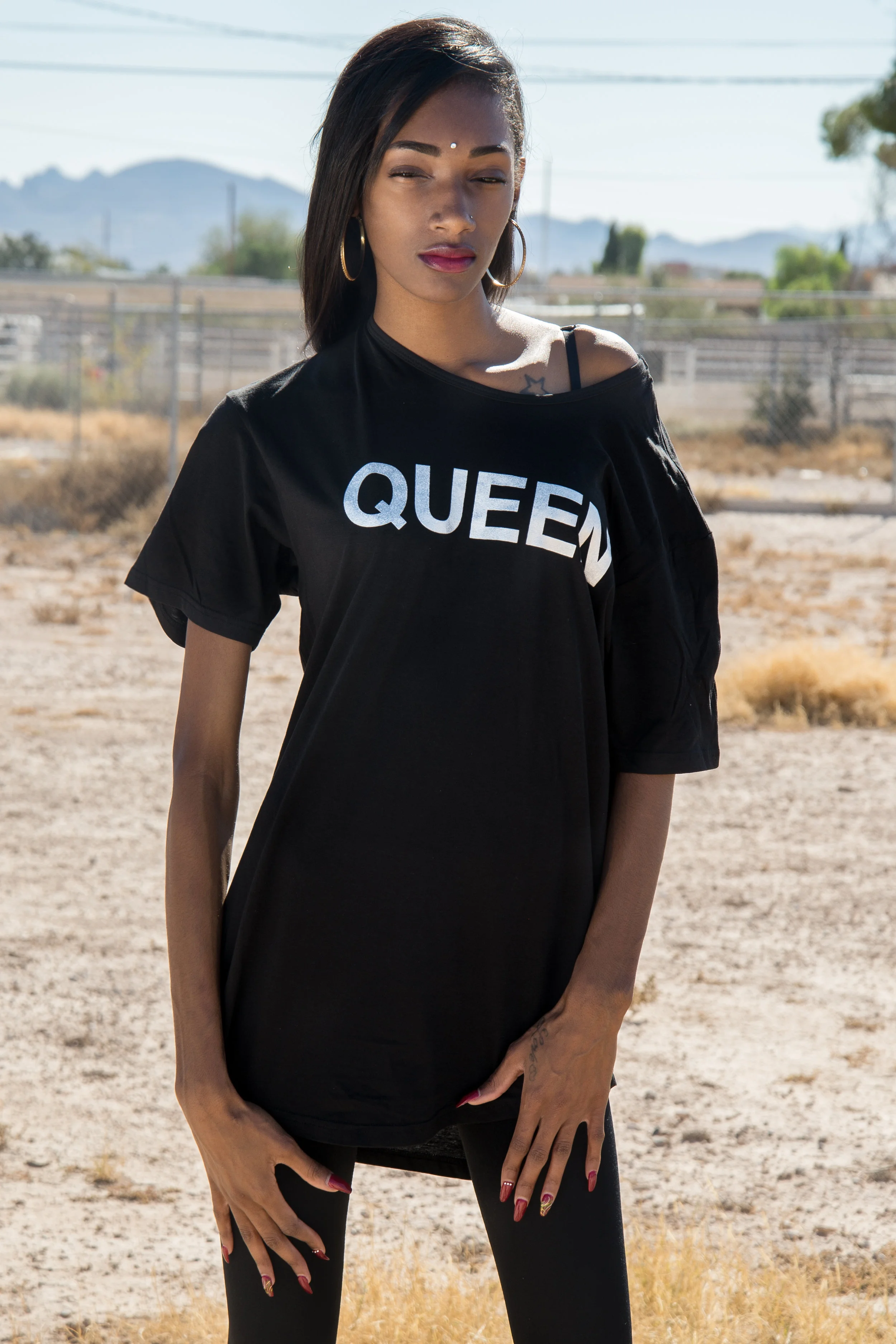WOMEN OVERSIZED TEE "QUEEN" COLLECTION