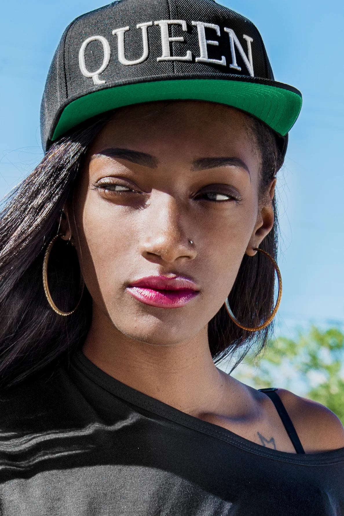 WOMEN "QUEEN" COLLECTION SNAPBACK CAPS