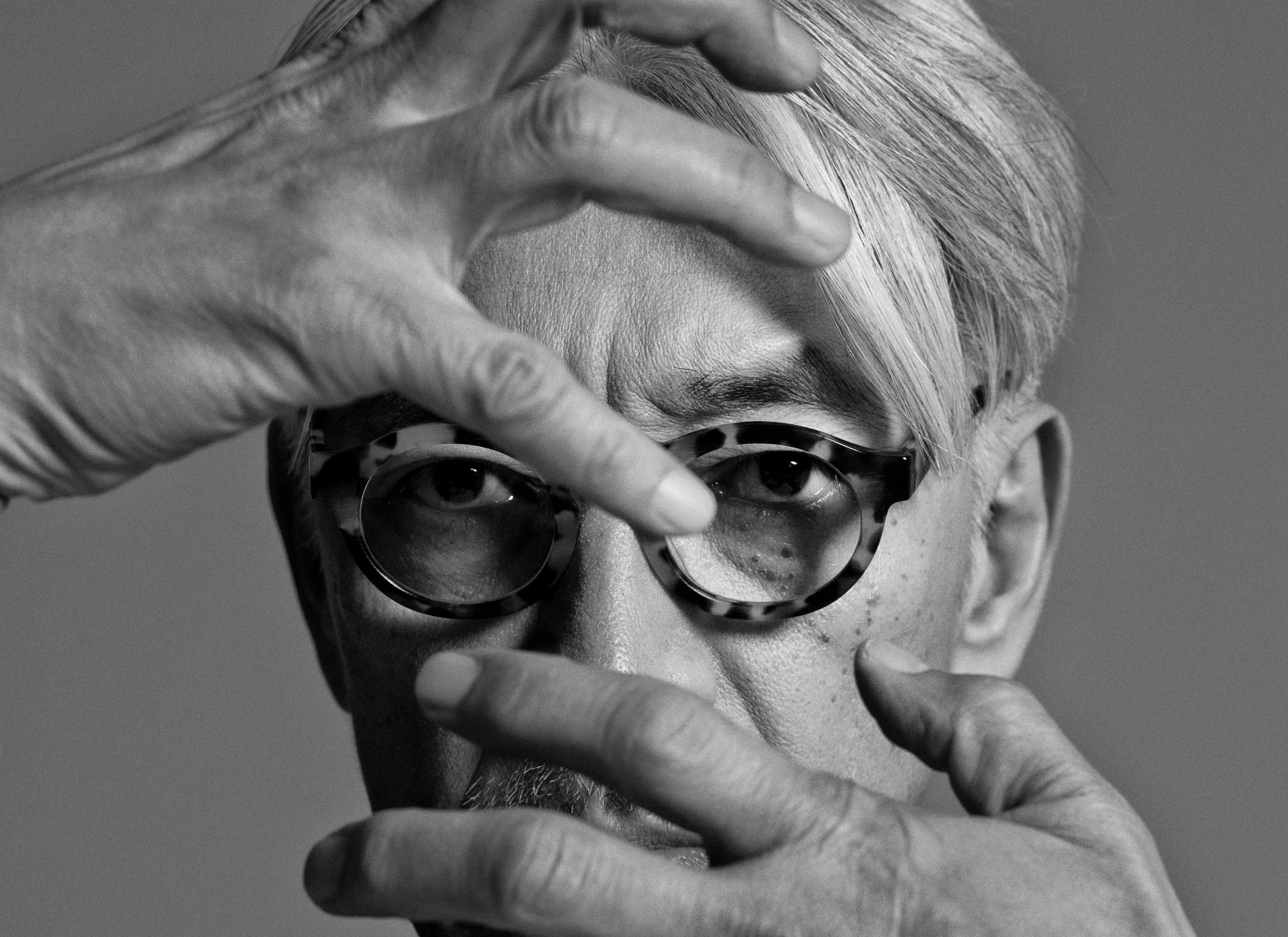 ryuichisakamoto-01.jpg