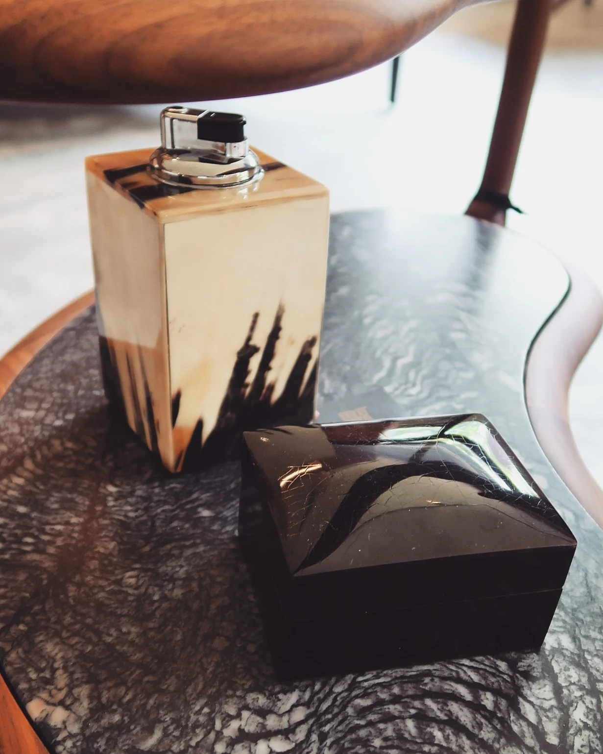 horn lighter & pen shell box