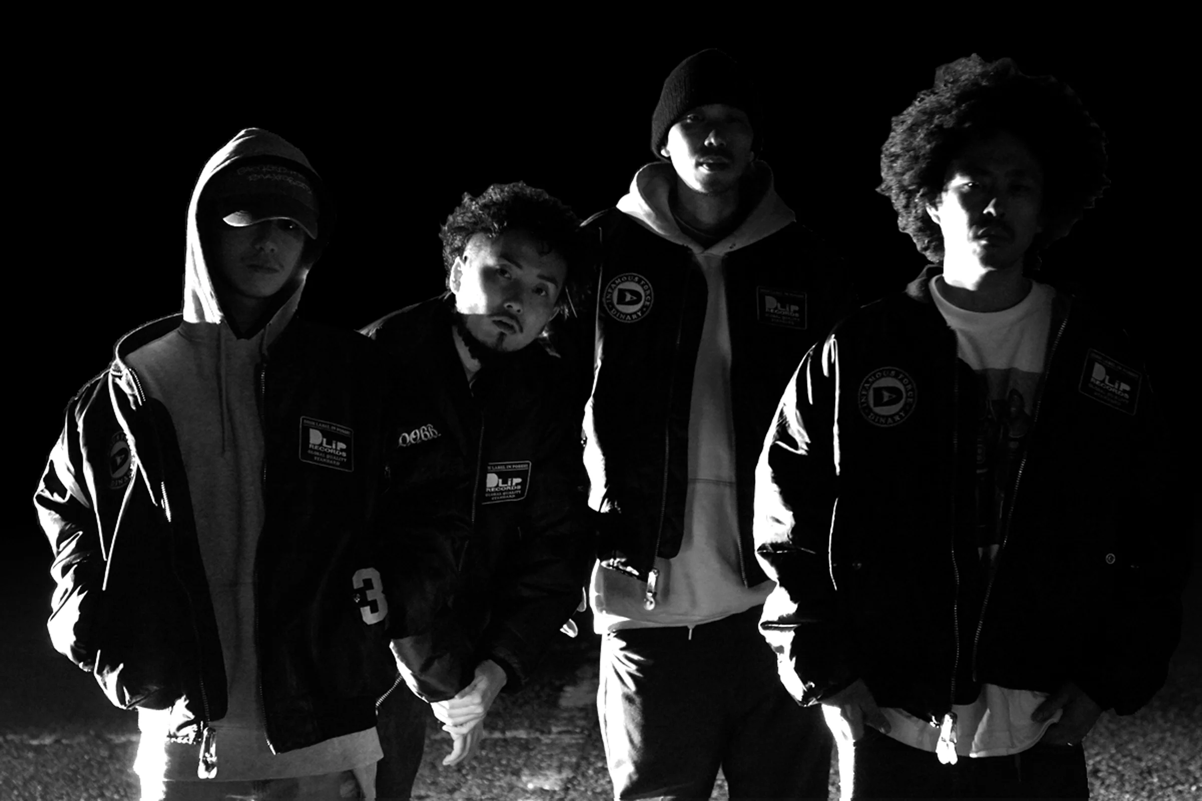 DINARY DELTA FORCE(左から RHYME&B a.k.a RHYME BOYA / DUSTY HUSKY / 祀SP / calimshot )