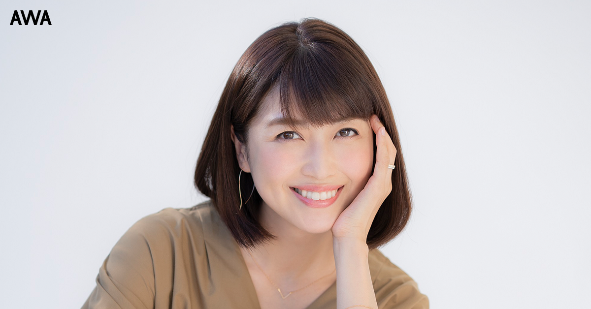ミュージカル女優の新妻聖子が“好きなミュージカル楽曲”をテーマにしたプレイリストを公開