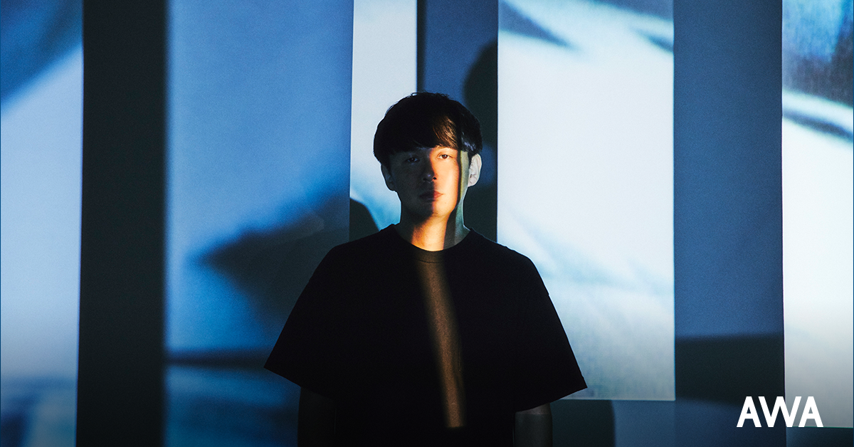 下村亮介によるバンドthe chef cooks meが“Autumnal Night Covers”をテーマにしたプレイリストを公開!さらに、サイン入りグッズが当たるプレゼントキャンペーンも開催