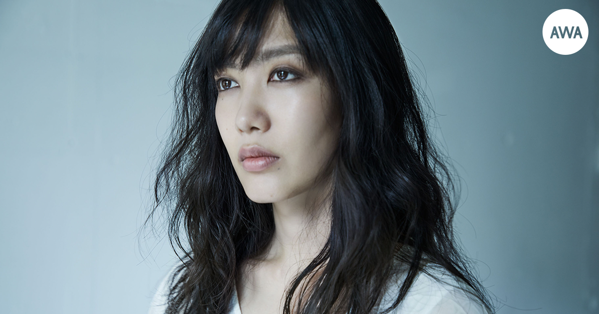 歌手・作詞作曲家・役者とマルチな活動を続ける中村 中が“低空飛行な気分の時に”をテーマにしたプレイリストを「AWA」で公開!さらに、サイン入りグッズが当たるプレゼントキャンペーンも開催
