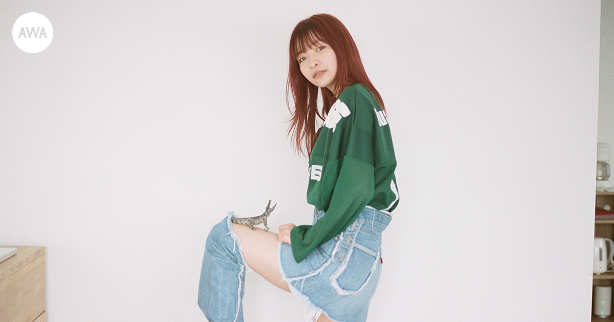 新世代シンガーの「halca」が“クールでホットなスクランブル mix”をテーマに「AWA」でプレイリストを公開！さらに、サイン入りポスターが当たるプレゼントキャンペーンも開催