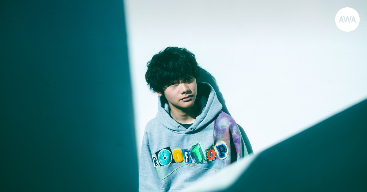 マルチな才能を魅せている19歳ラッパーの「A夏目」が“肌寒い海で聴きたい曲”をテーマにしたプレイリストを公開