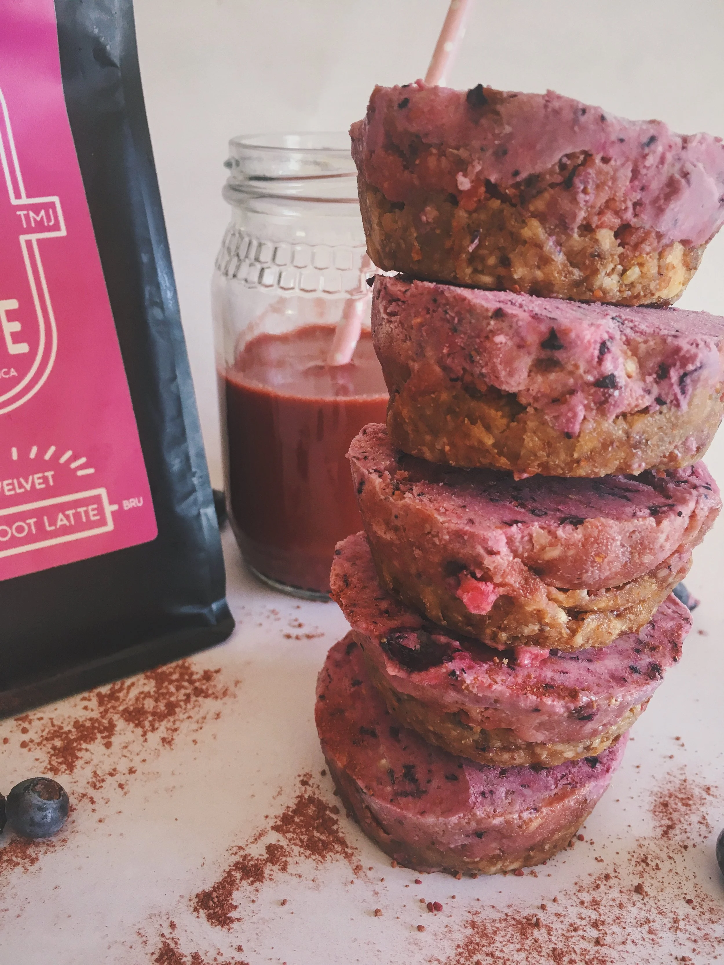 raw, vegan, paleo beetroot and blueberry cupcakes with a red velvet latte 