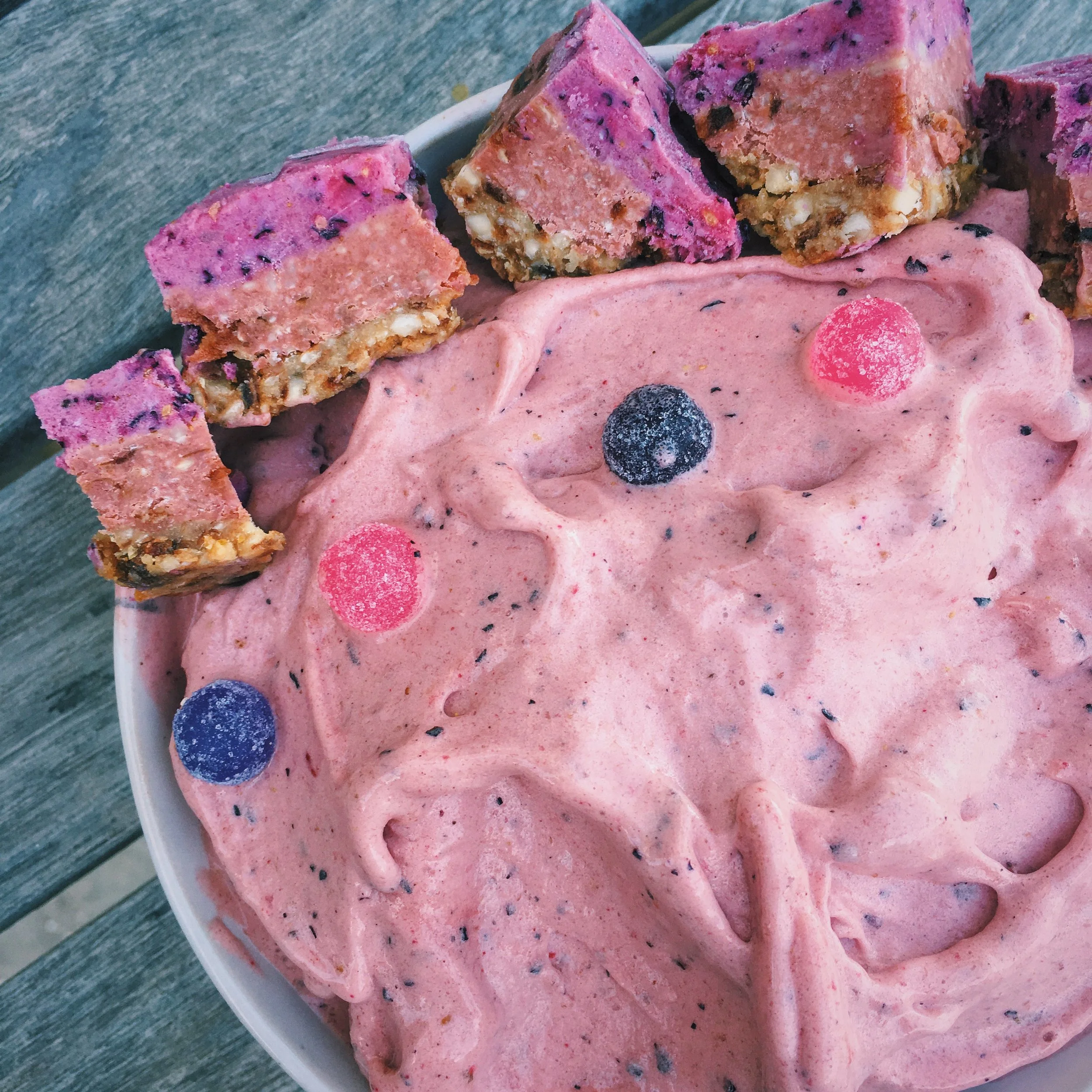 Serving suggestion: Add your Red Velvet Beet and Cacao mix to some frozen bananas and blend! 
