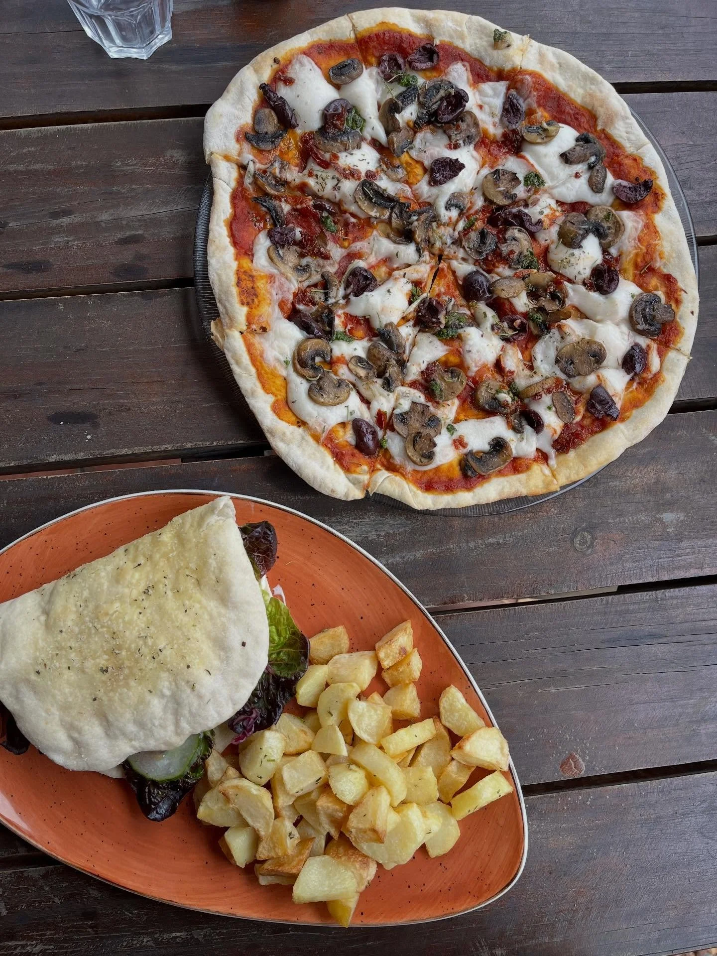 Hello friends ✨ here&rsquo;s to another week of #soulnourish moments 🥰

As you may know, I&rsquo;m capturing and sharing these weekly until the end of the year 👉 small windows into the ways I choose to nourish my body, heart, mind, and spirit. 

Th