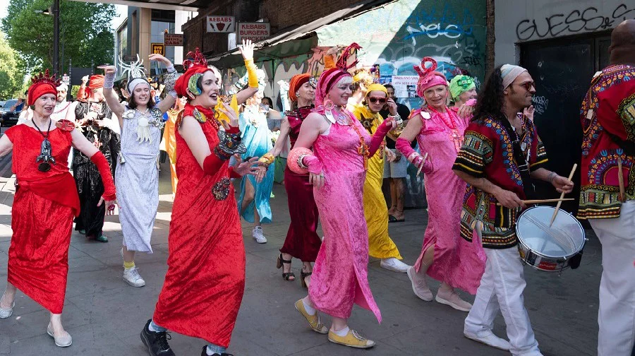 Salon-63-procession.jpg
