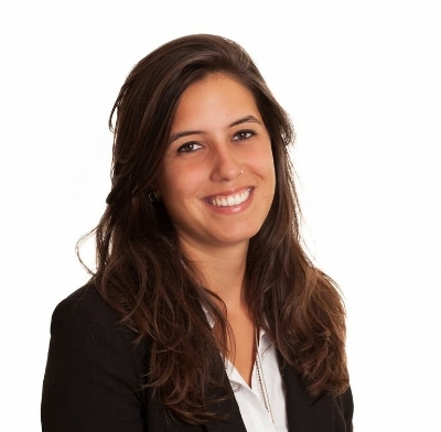 ISABEL ARTIGUES Founder & Clinic Director