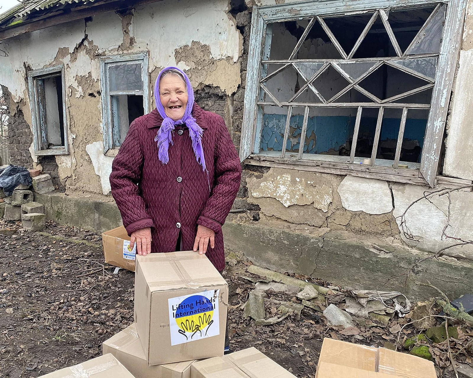  Aid delivered to rural villages in the embattled Donetsk region. 