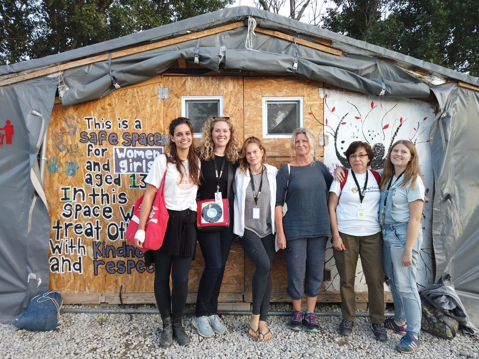  Melissa (second from left) with other LHI volunteers in Serres, Greece. 