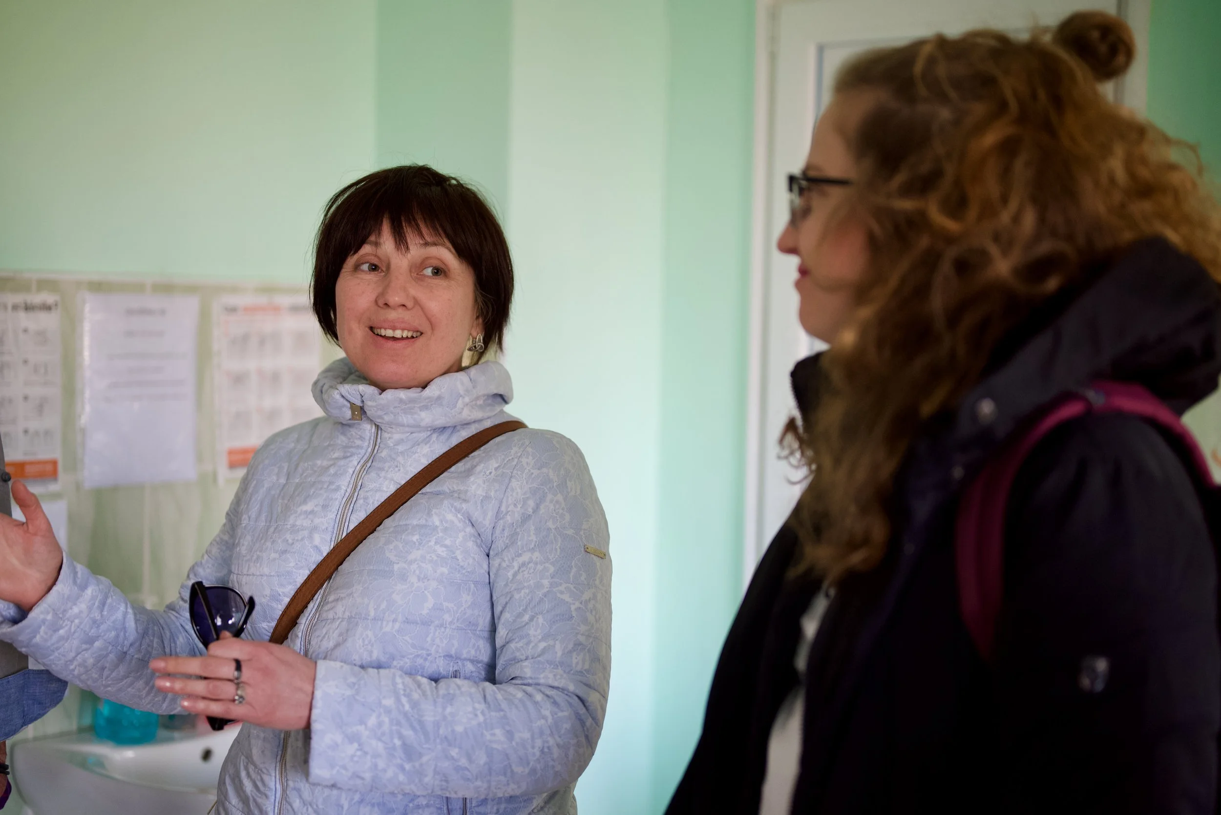  This is Oxana, our amazing Moldova Country Director, chatting with LHI’s Founder and Director Hayley Smith as they assessed the needs of Ukrainian refugees and the Moldovan communities hosting them . 
