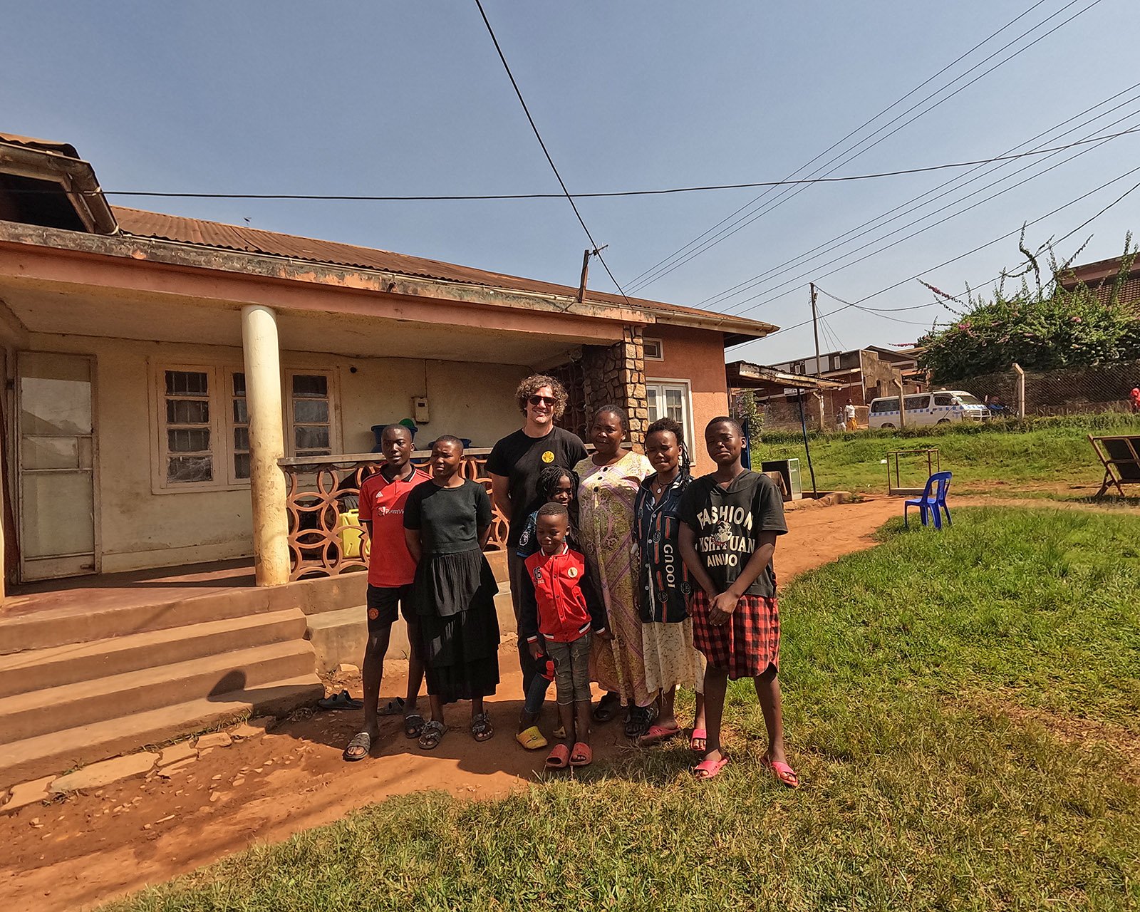  Jaron, LHI’s COO, with a refugee family in Kampala. 